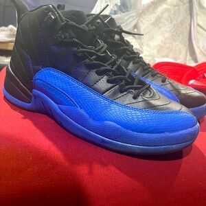 Jordan 12 Retro Black Game Blue Sz 9.5 Men ( 9/10 condition)